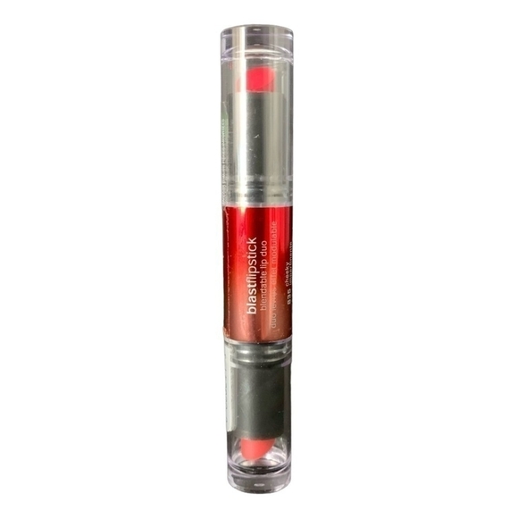 NWT Lipstick COVERGIRL Blast Flip Stick Blendable Lip Duo Lip Color 835 CHEEKY - Picture 3 of 5